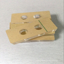 Gravação de bloco acrílico em formas acrílicas cortadas a laser